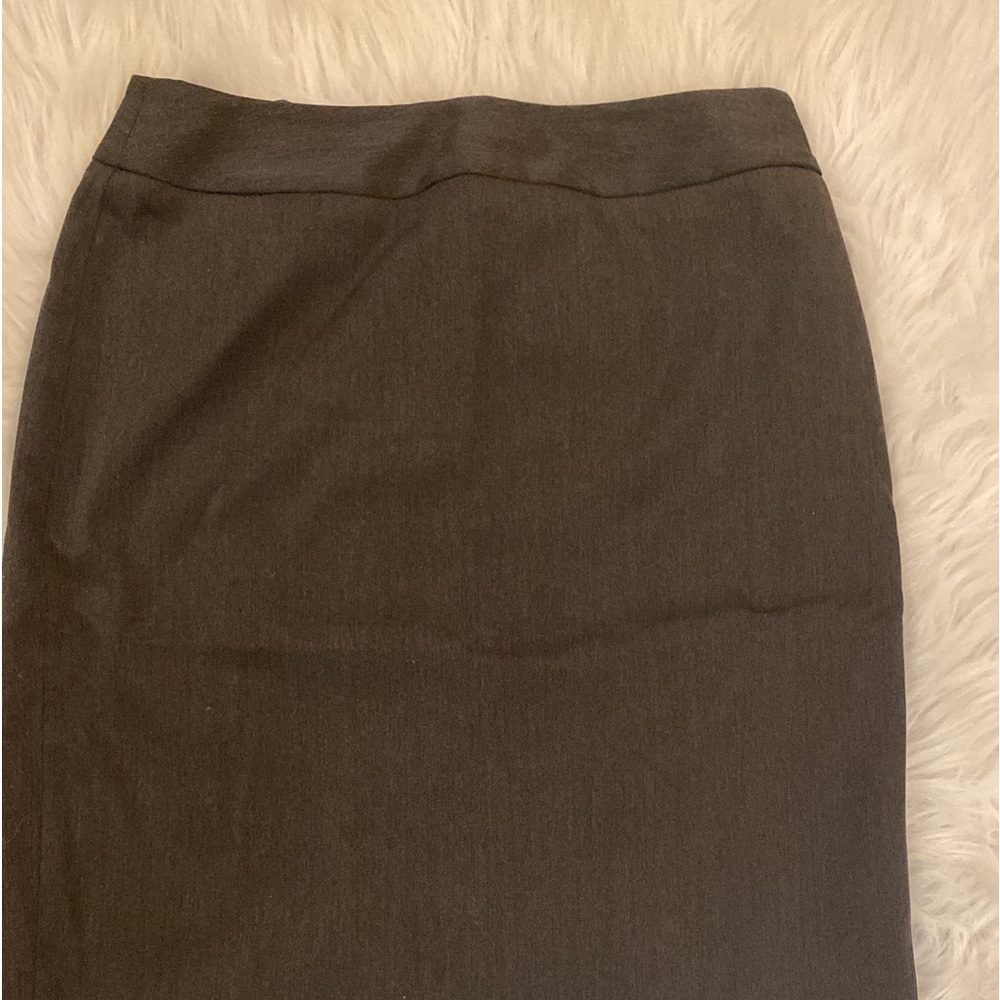 High Waist Compression Pencil Skirt
ANNE KLEIN - Picture 3 of 13